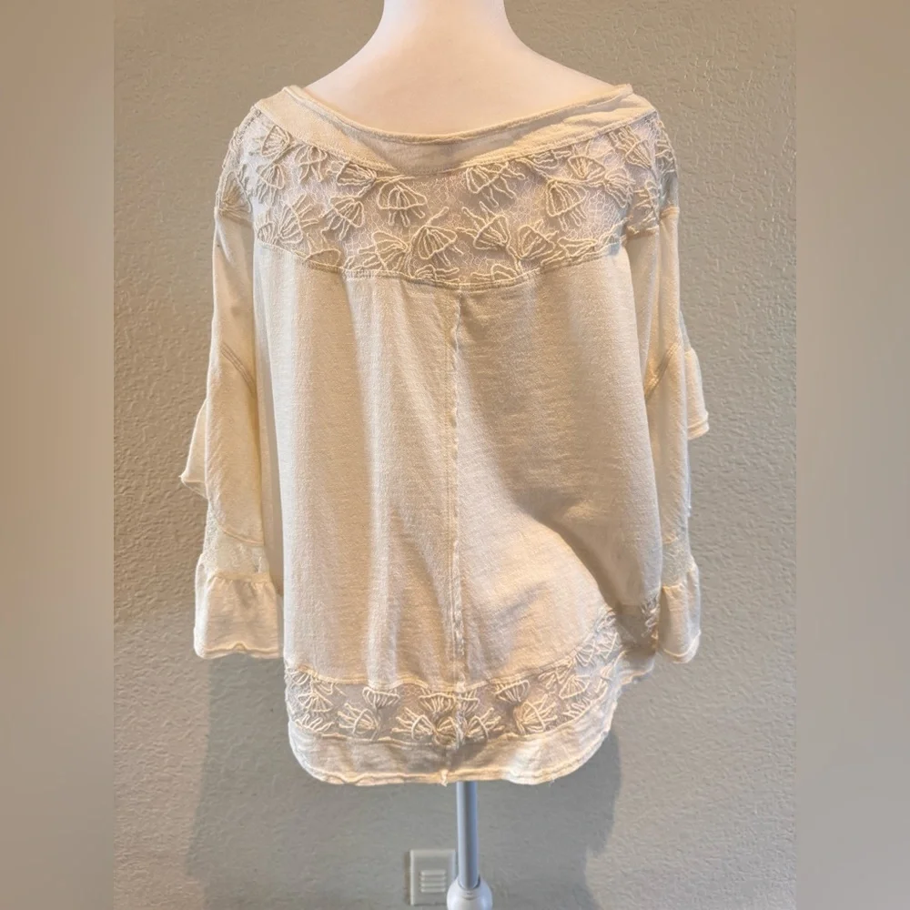 Free People Love Affair - Ivory/White Lace Knit Bell Sleeve Top – Size Small